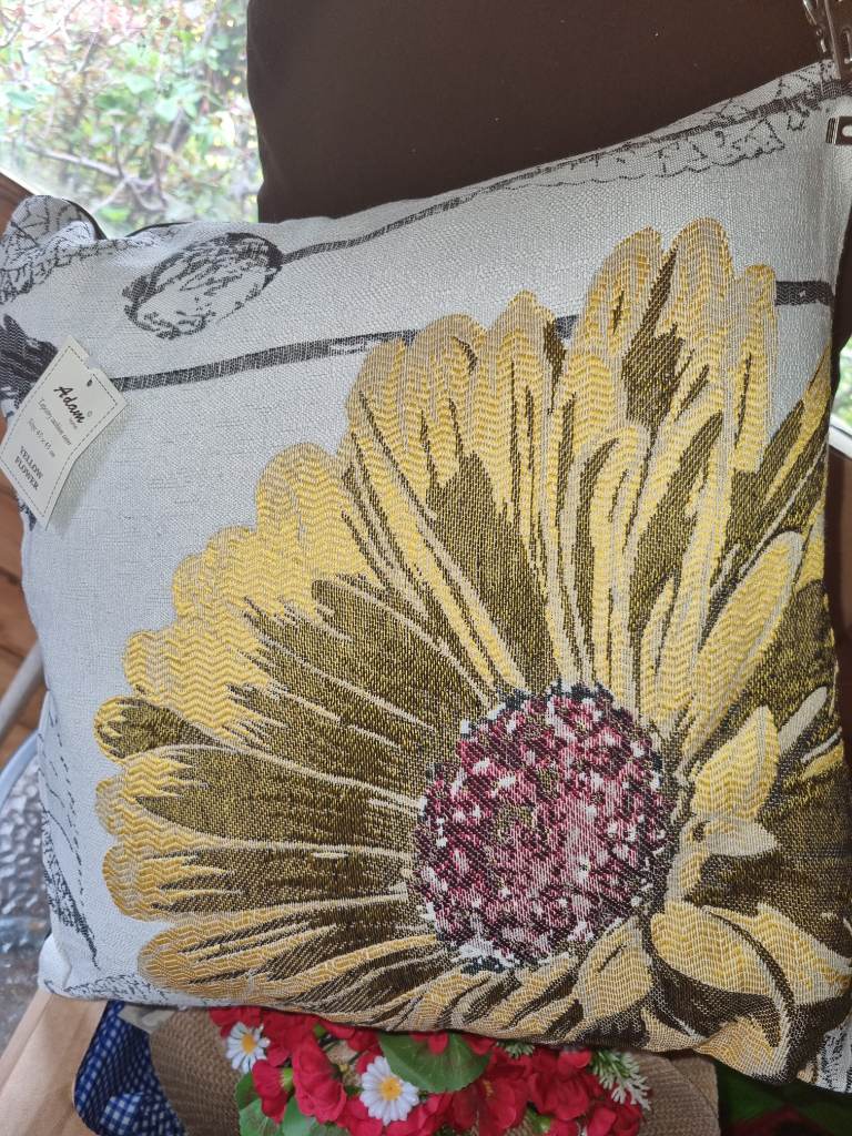 Cushions flower design
