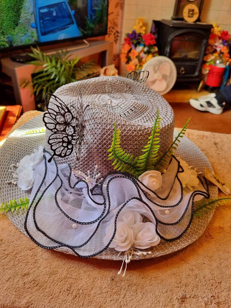 Ladies Wedding hats lace