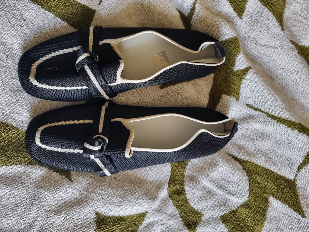 Ladies shoes