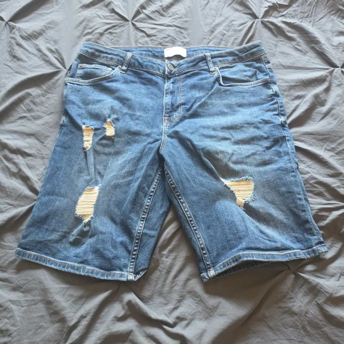 ASOS DESIGN Men's Distressed Denim Shorts Blue W36 Stretch Ripped Casual Jean