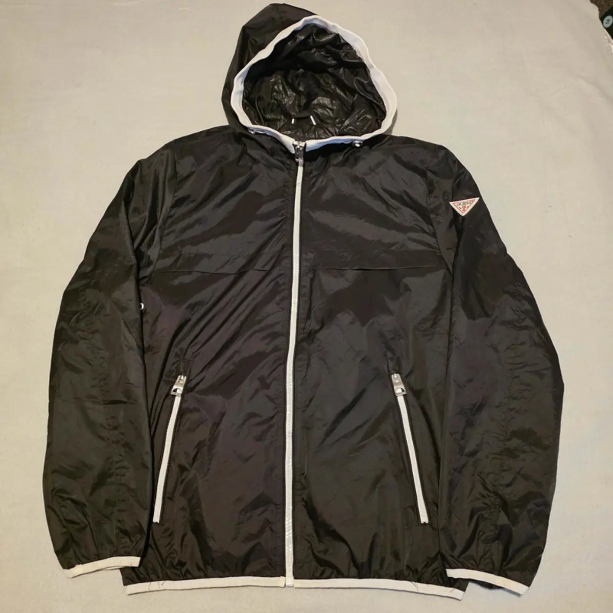 Vintage Guess USA Black Windbreaker Jacket Retro 90s Streetwear Festive Size S