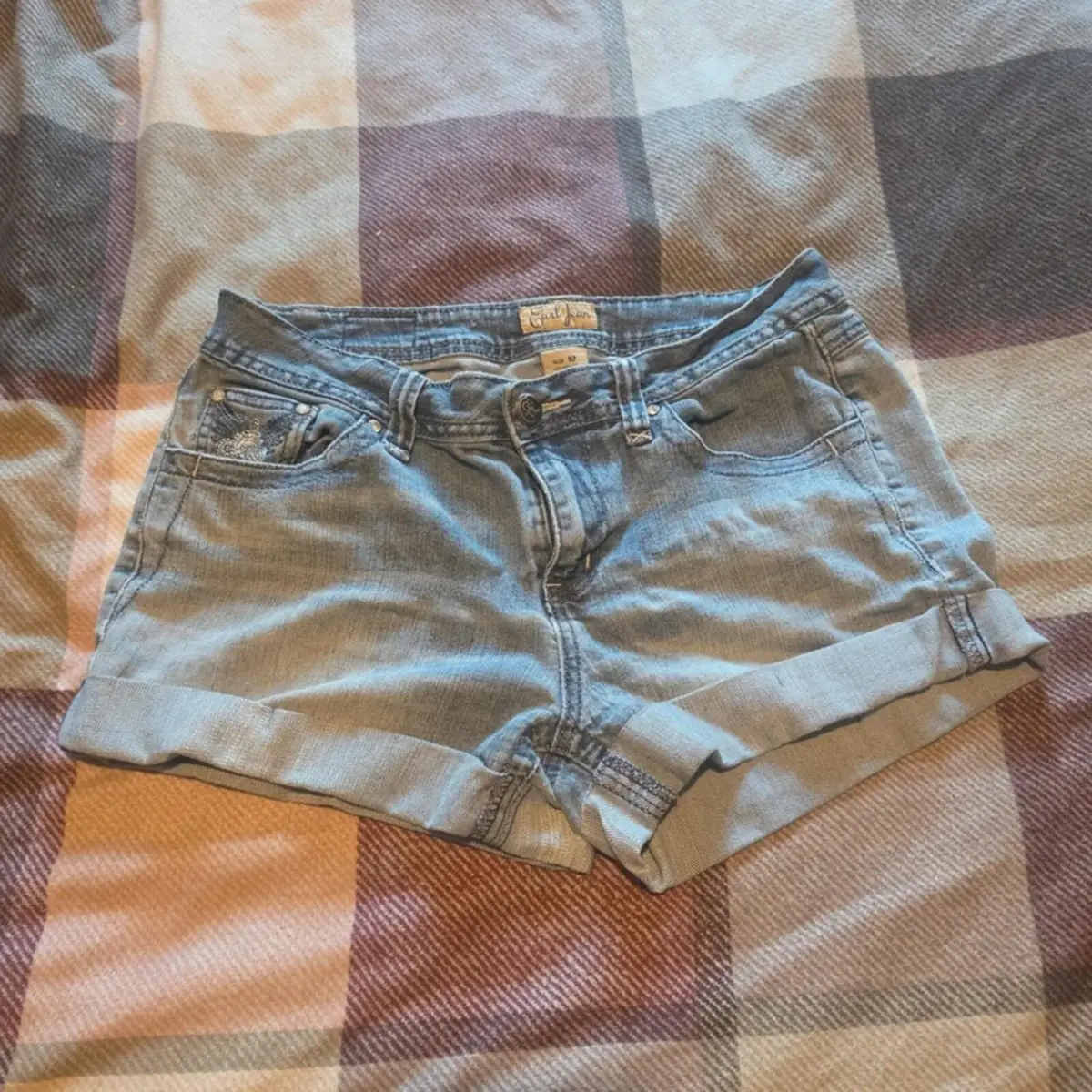 Womens Earl Y2K Jean Denim Shorts Size 10 Blue Embroidered Stretch Low Rise