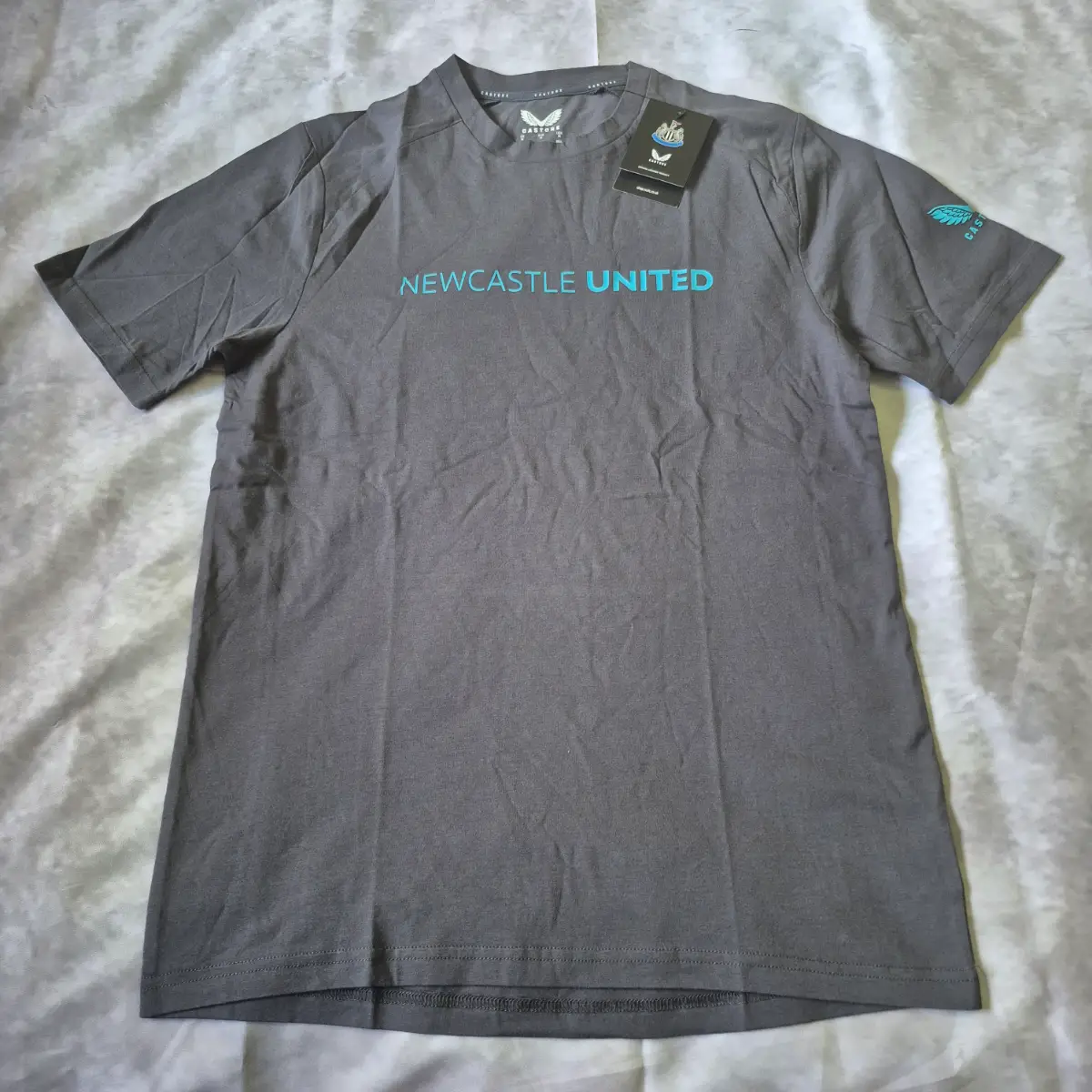 Newcastle United Castore T-shirt Size Medium BNWT