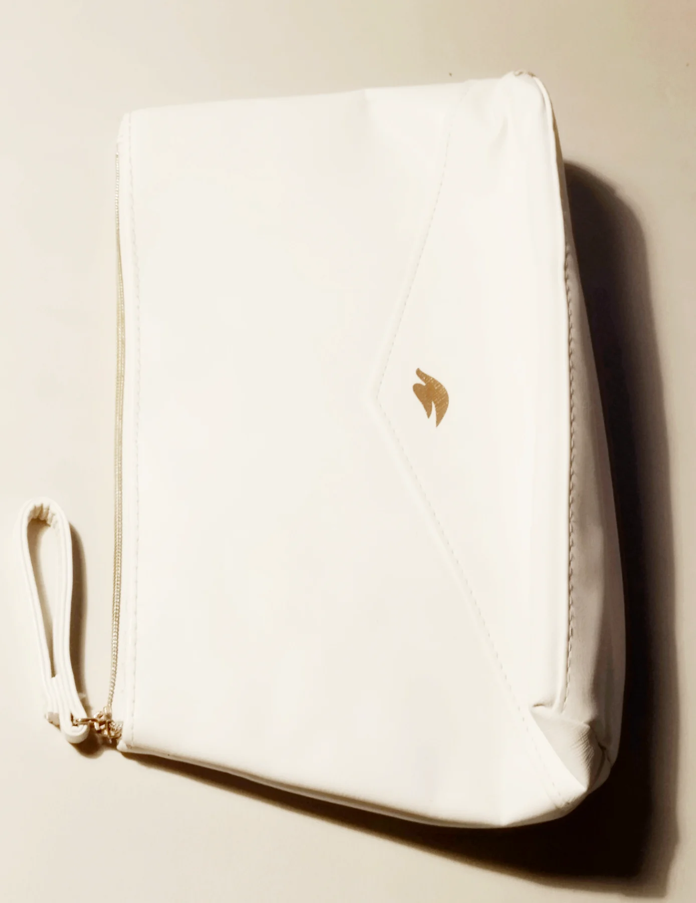 White Dove make up or toiletries bag