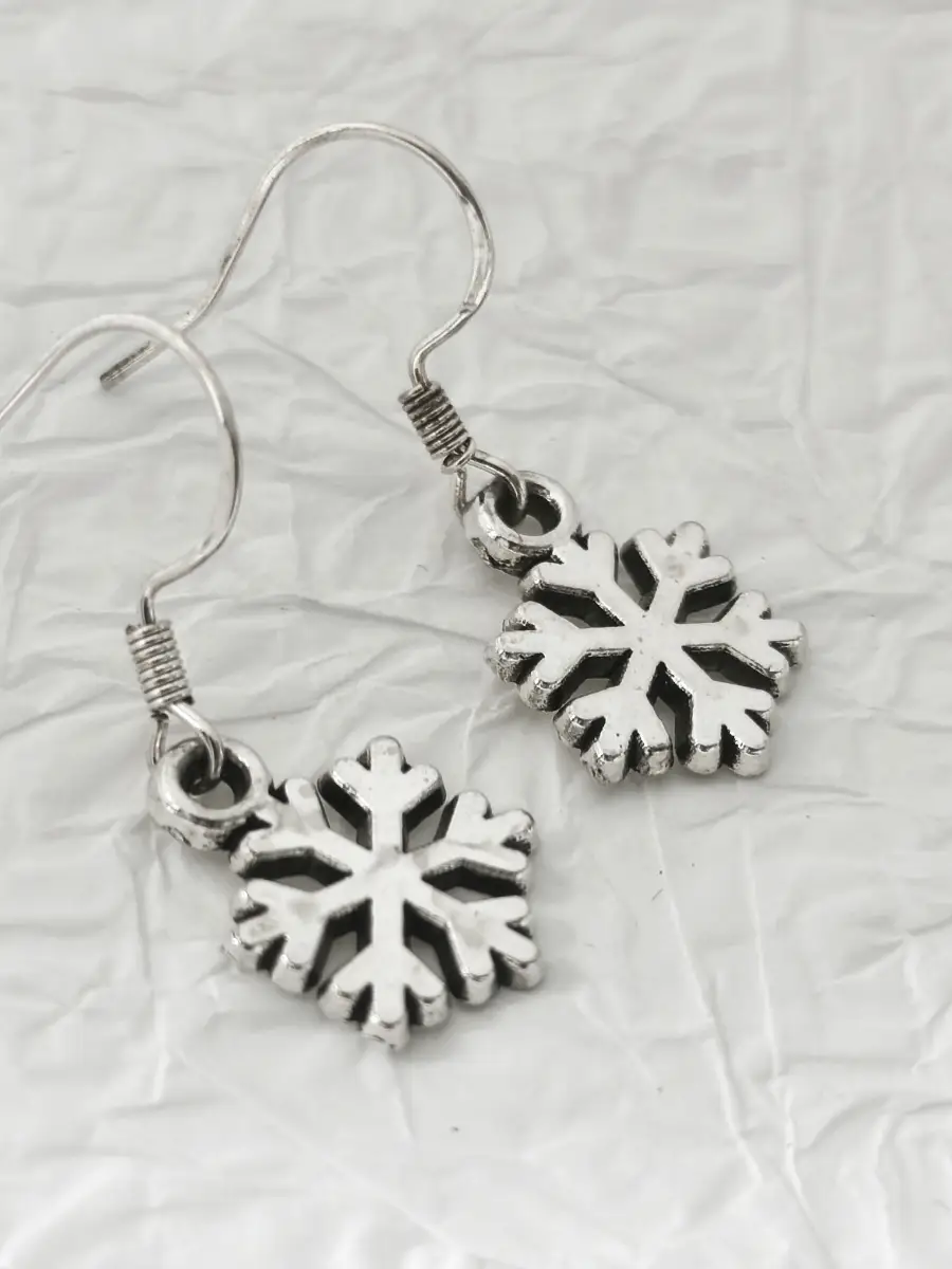 Silver 925 earhooks Snowflake drop earrings