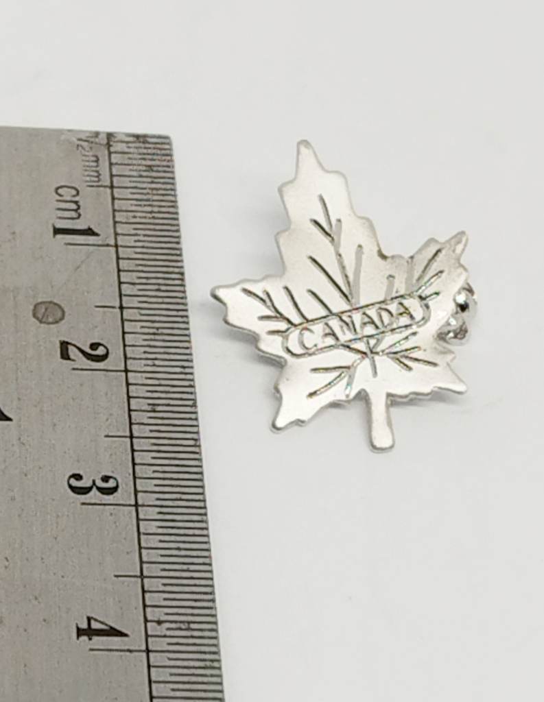 Small silver hallmarked Canadian Maple leaf brooch