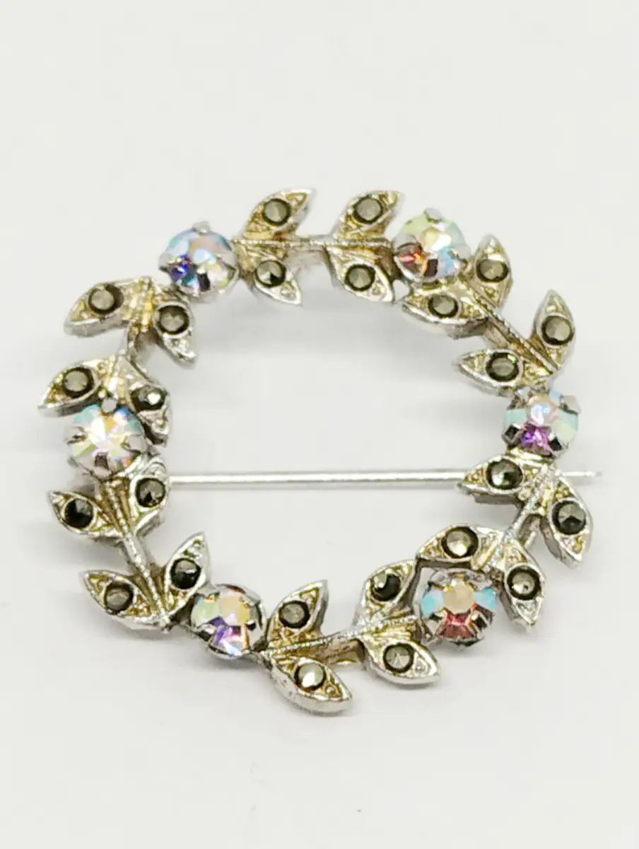 Marcasite Gem set wreath brooch or pendant with gems