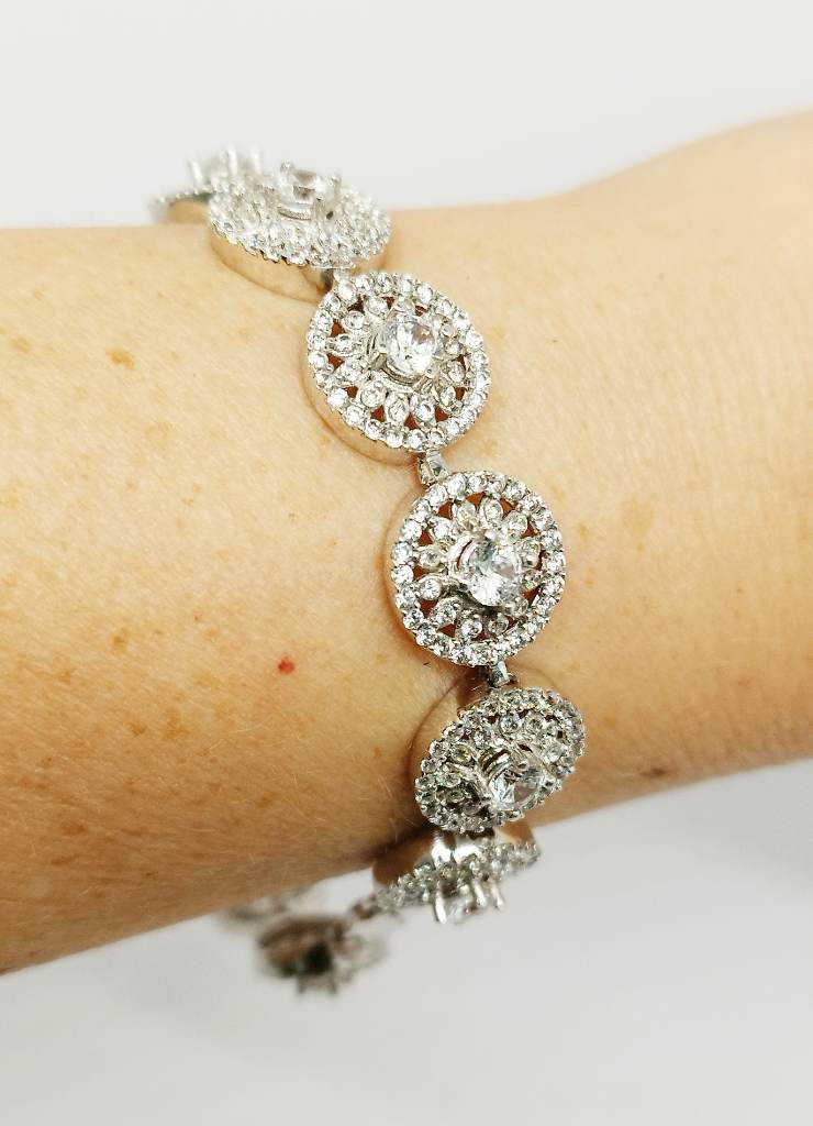 Stunning silver 925 hallmarked multi gem set halo link bracelet