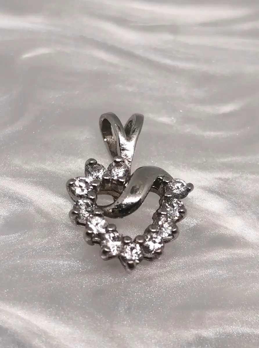Silver Hallmarked 925 clear gem set open heart pendant