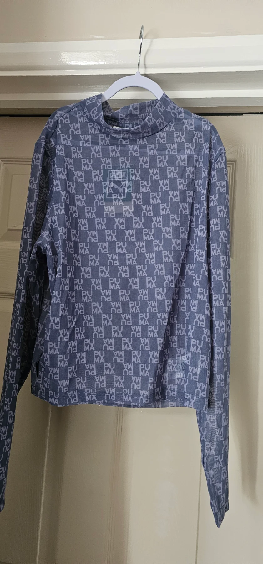 Puma top