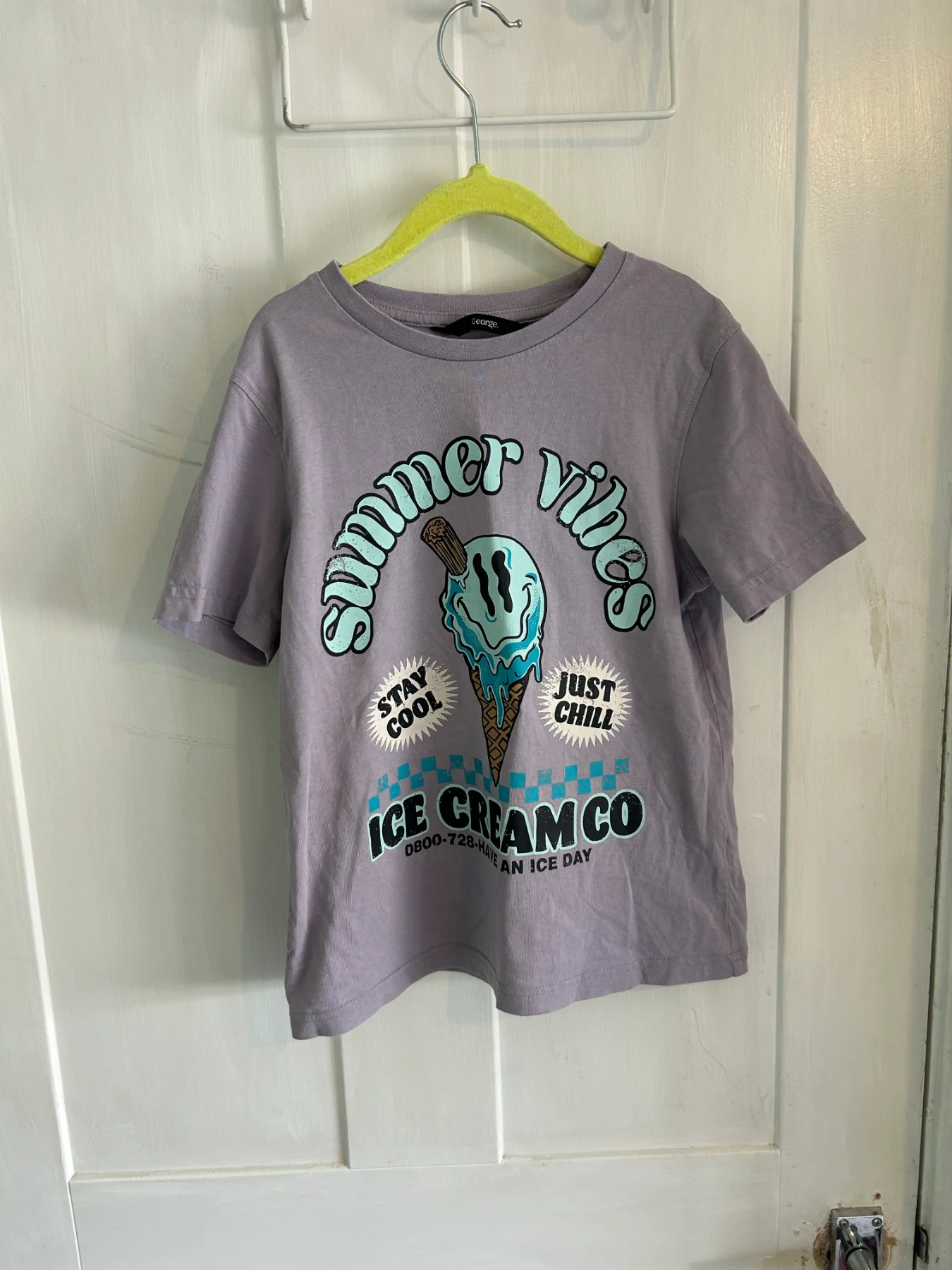 🍦 George Summer Vibes Ice Cream Graphic T-Shirt