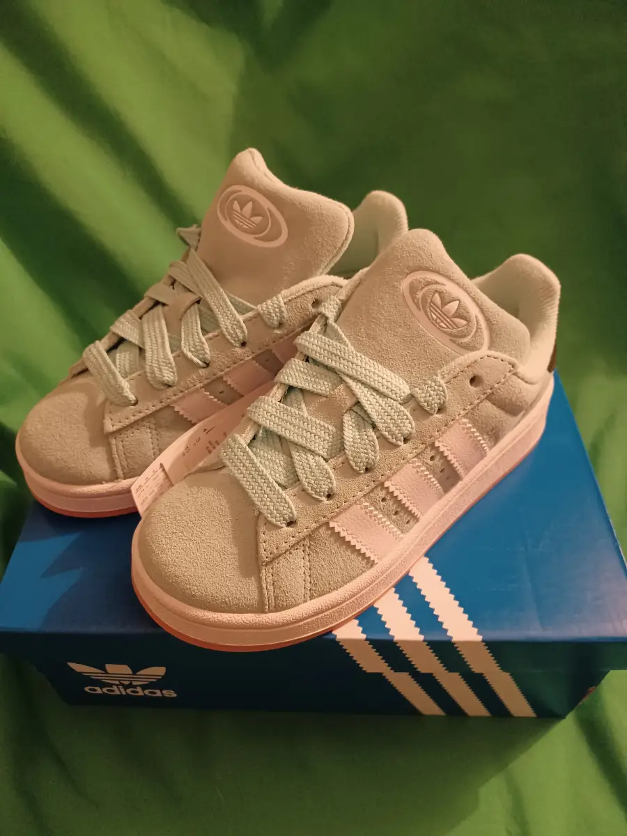 Adidas Campus OOs kids. Mint green. Size uk 1 BNIB