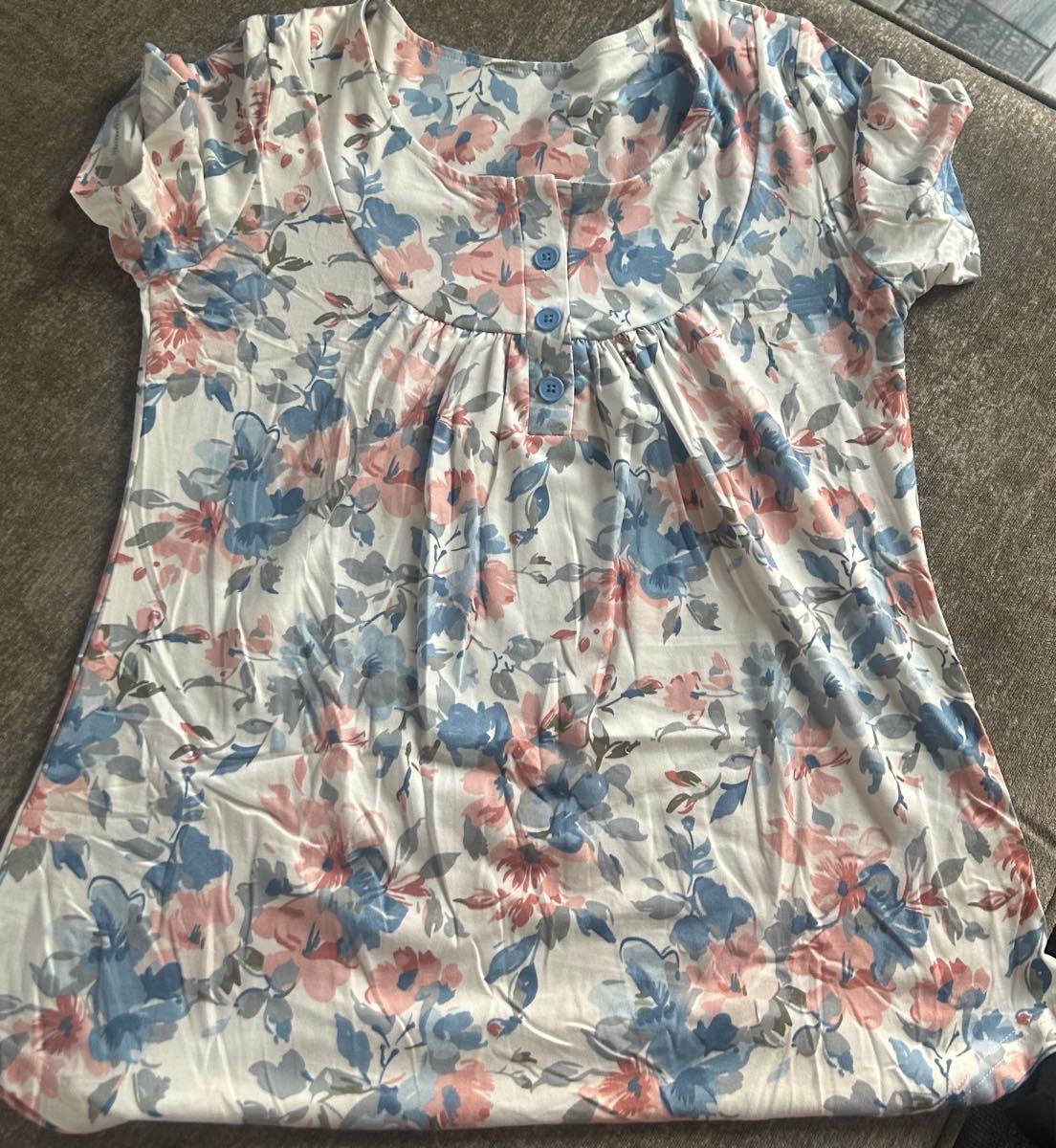 Floras short sleeve top