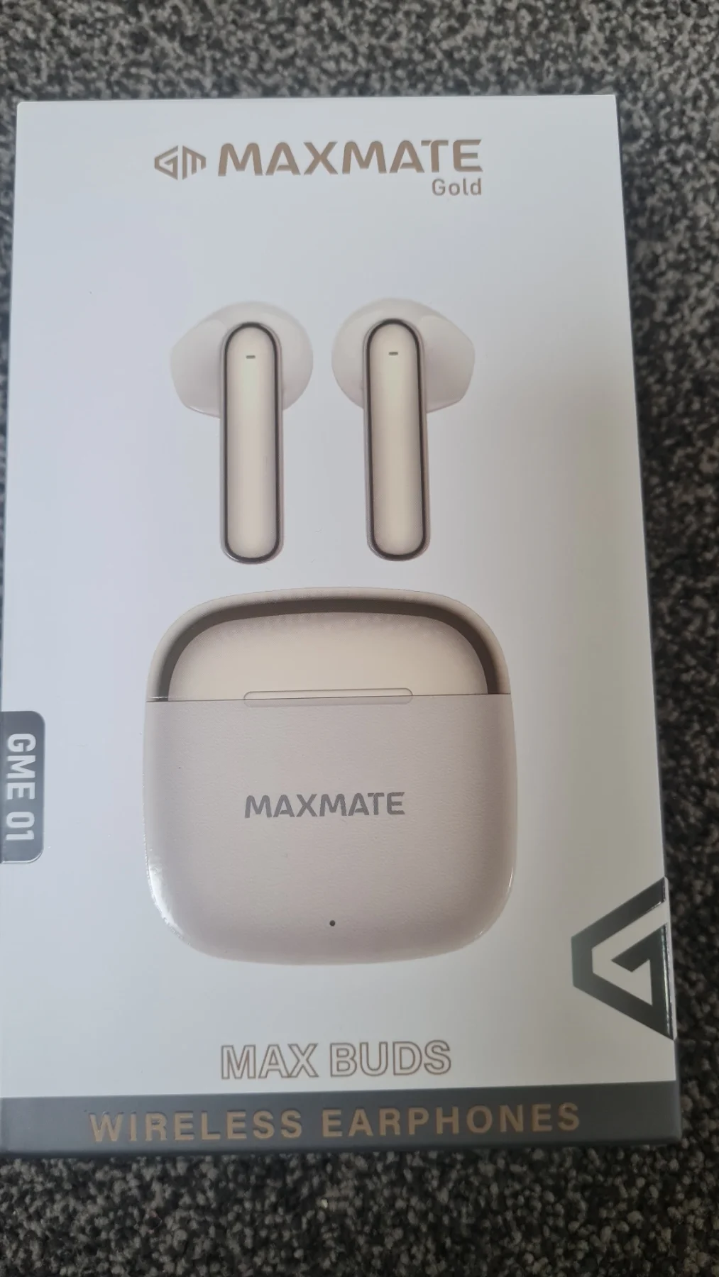 Wireless earbuds
