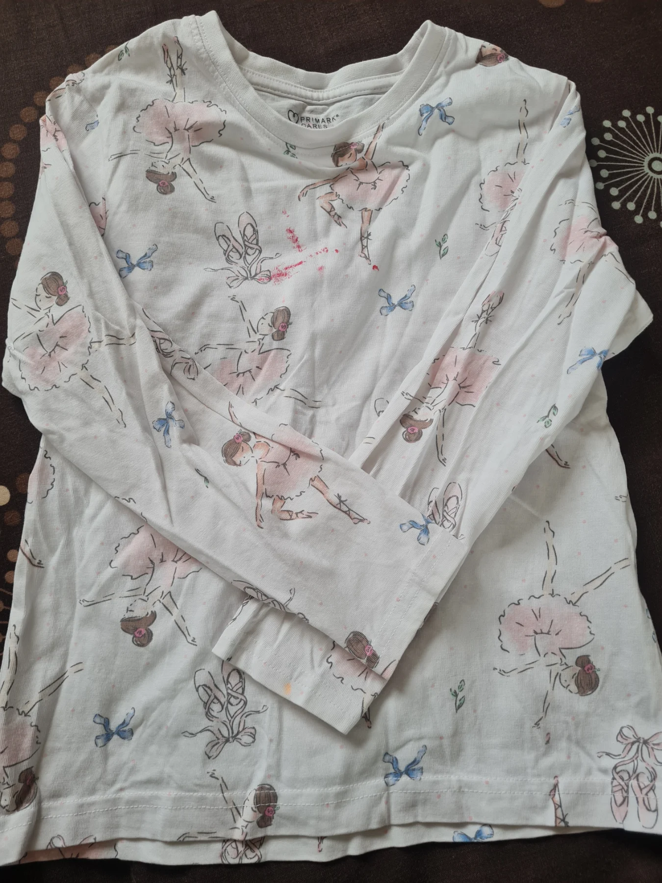 Girls long sleeves t-shirt size 5-6 years