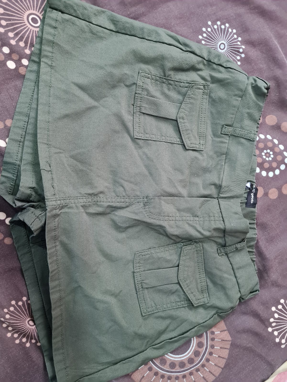 Green short size 16