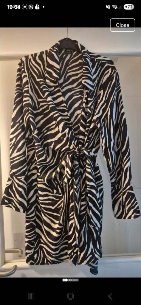Boohoo dress size 18