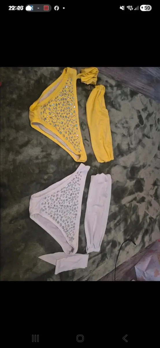 2x bikinis size 14