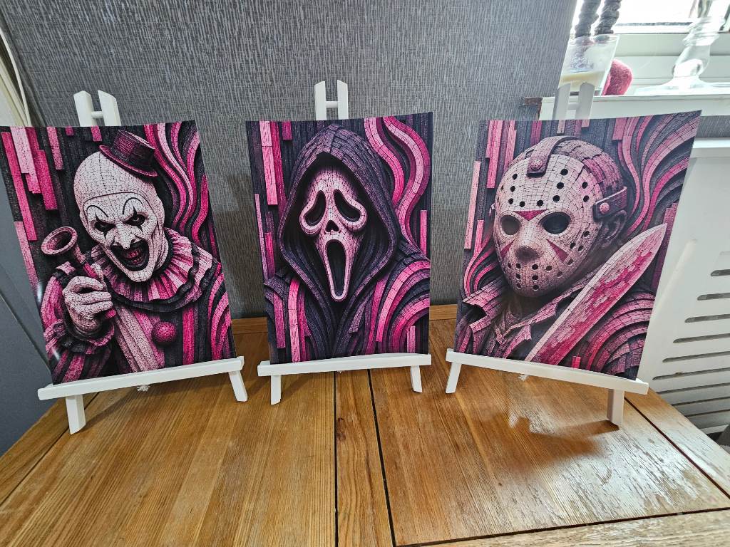 Pink horror print set