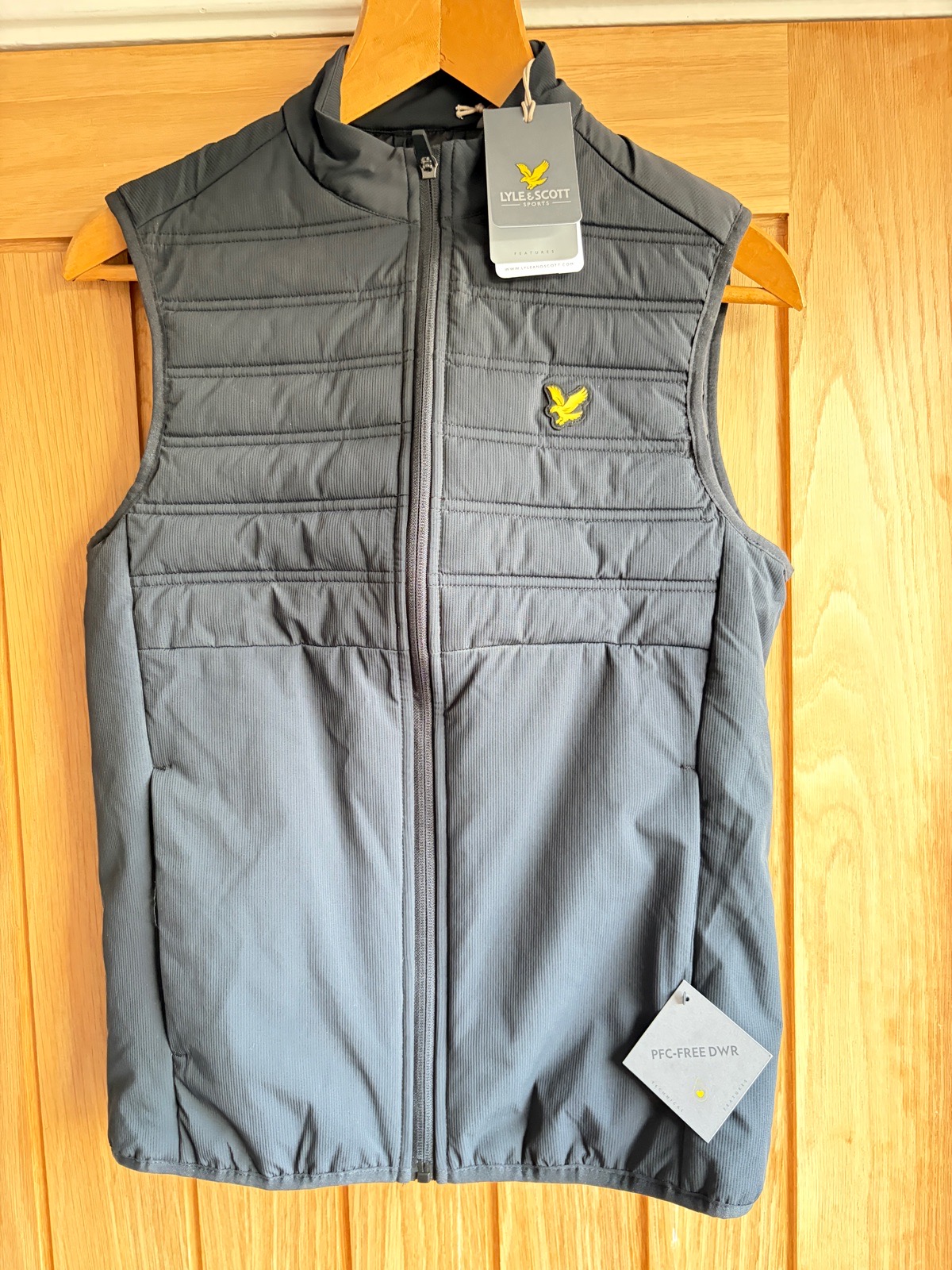 NWT Lyle & Scott Sports Hybrid Double Baffle Gilet Bodywarmer Jet Black Size XS