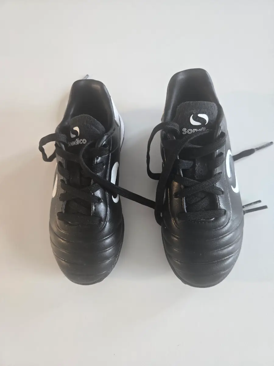 Sondico football boots