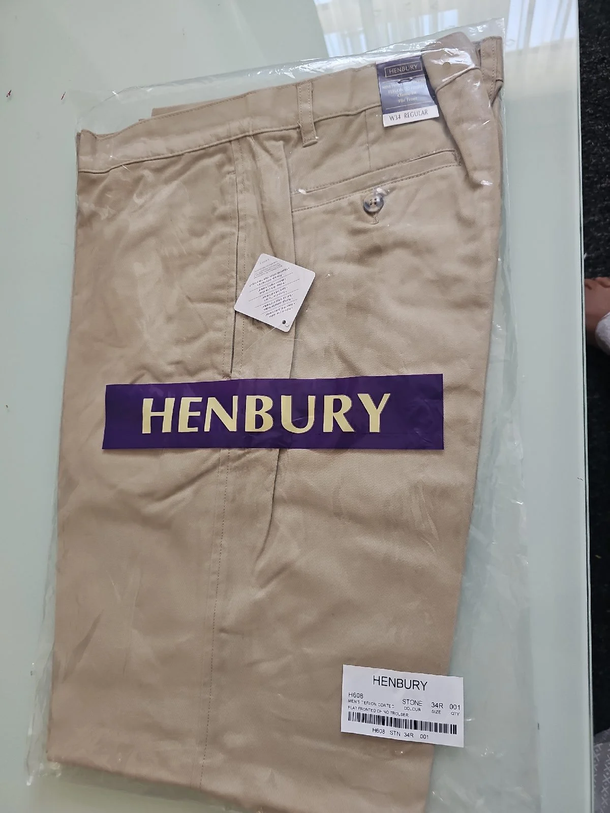Henbury flate fited chino trauzer stone cloure new qith tag size W34 regular