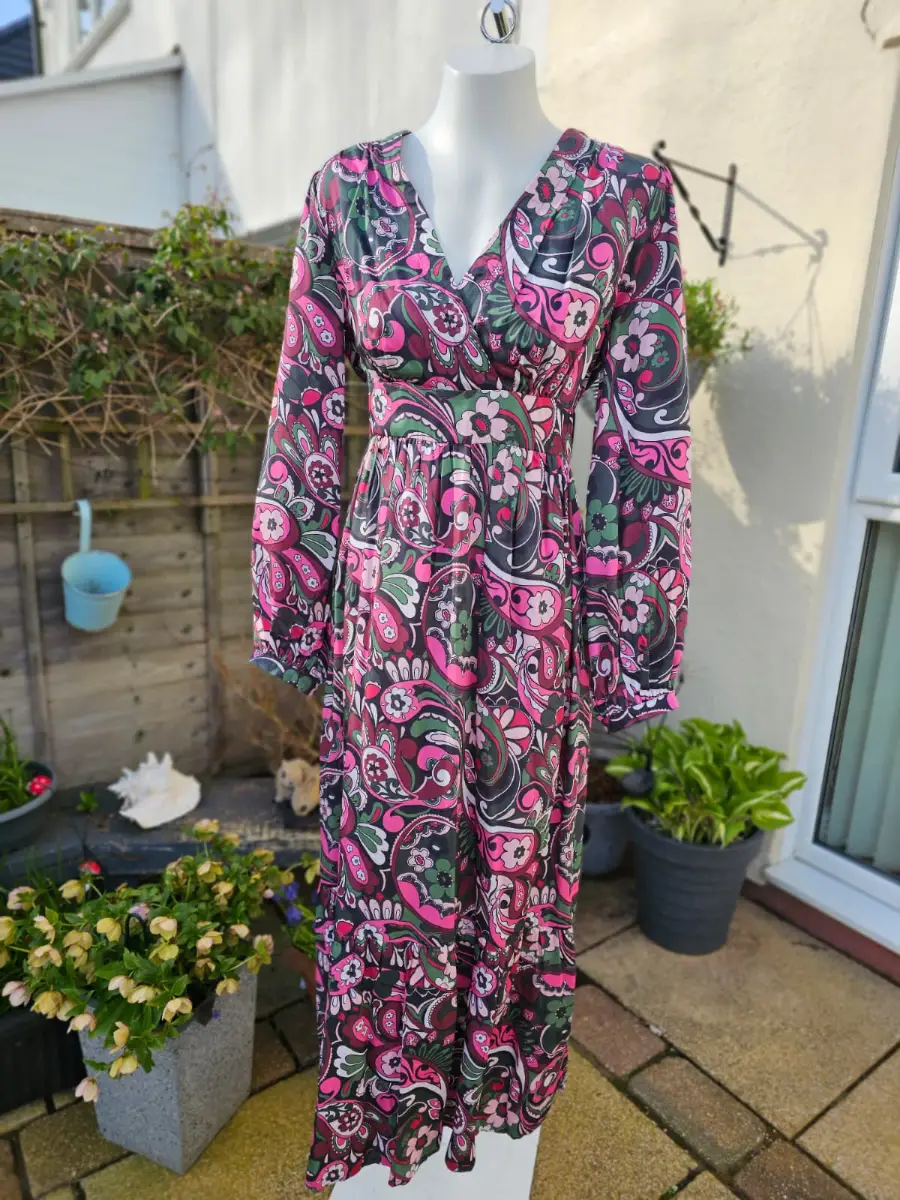 Joanie Women's Bryana Floral Paisley Print Long Sleeve Midaxi Dress - UK 14