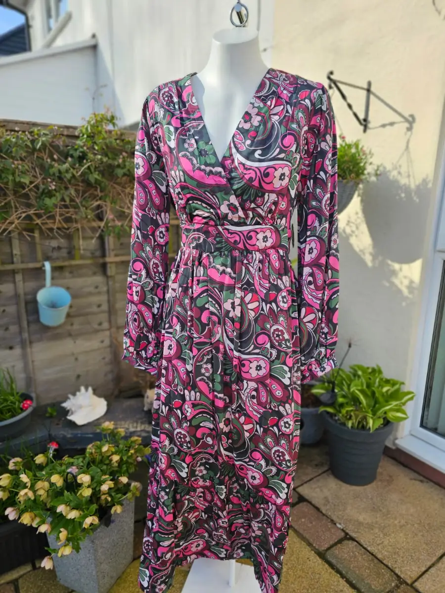 Joanie Women's Bryana Floral Paisley Print Long Sleeve Midaxi Dress - UK 18