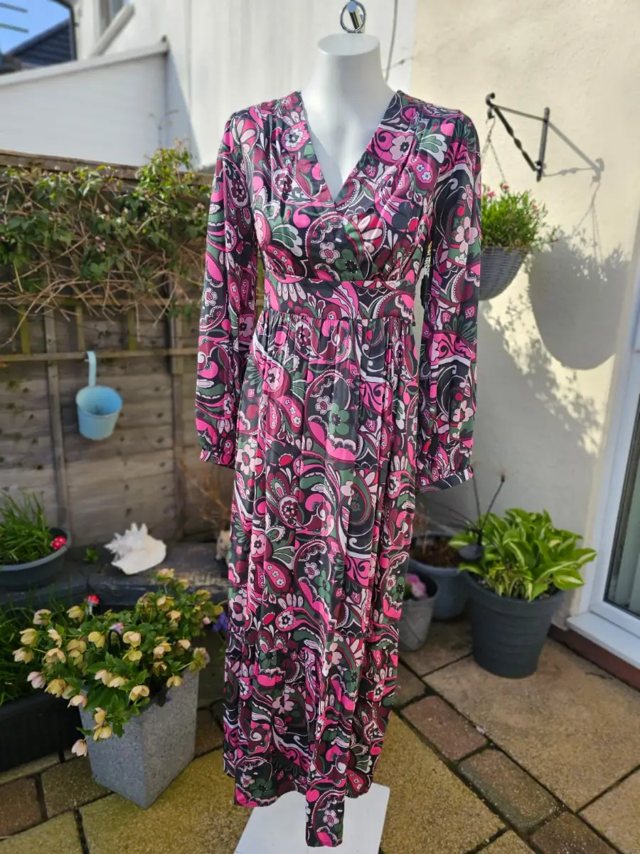 Joanie Women's Bryana Floral Paisley Print Long Sleeve Midaxi Dress - UK 12