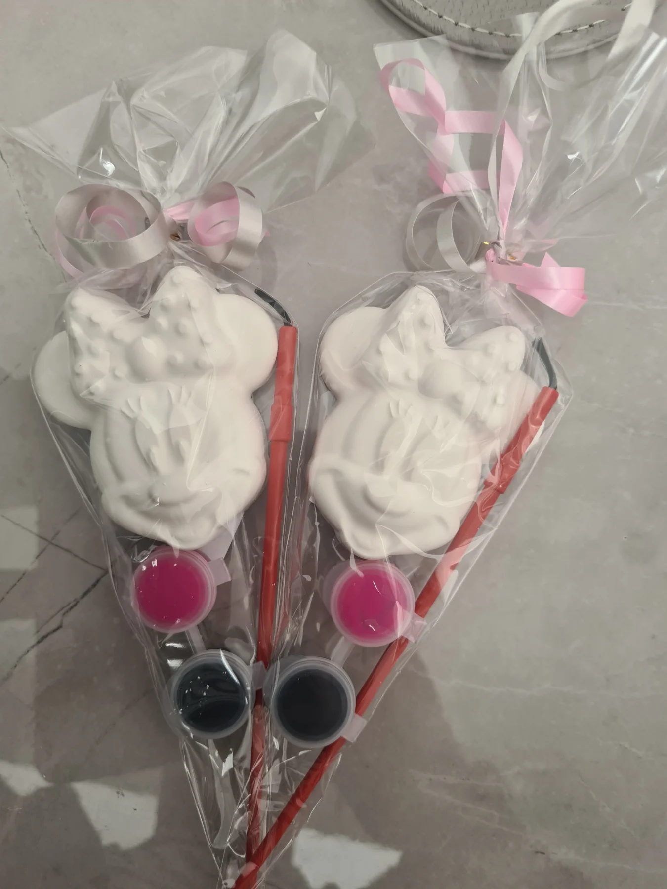 X10 Minnie mouse paint your own party bag fillers