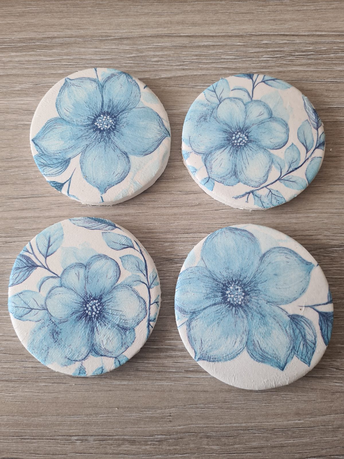 Blue flower clay coasters x4