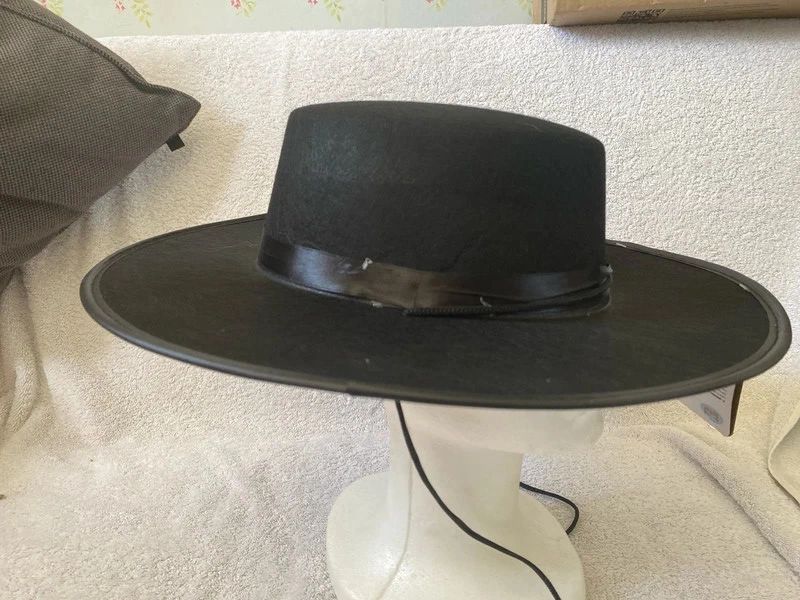 Black Felt Matador Spanish Style Wide Brimmed Hat
