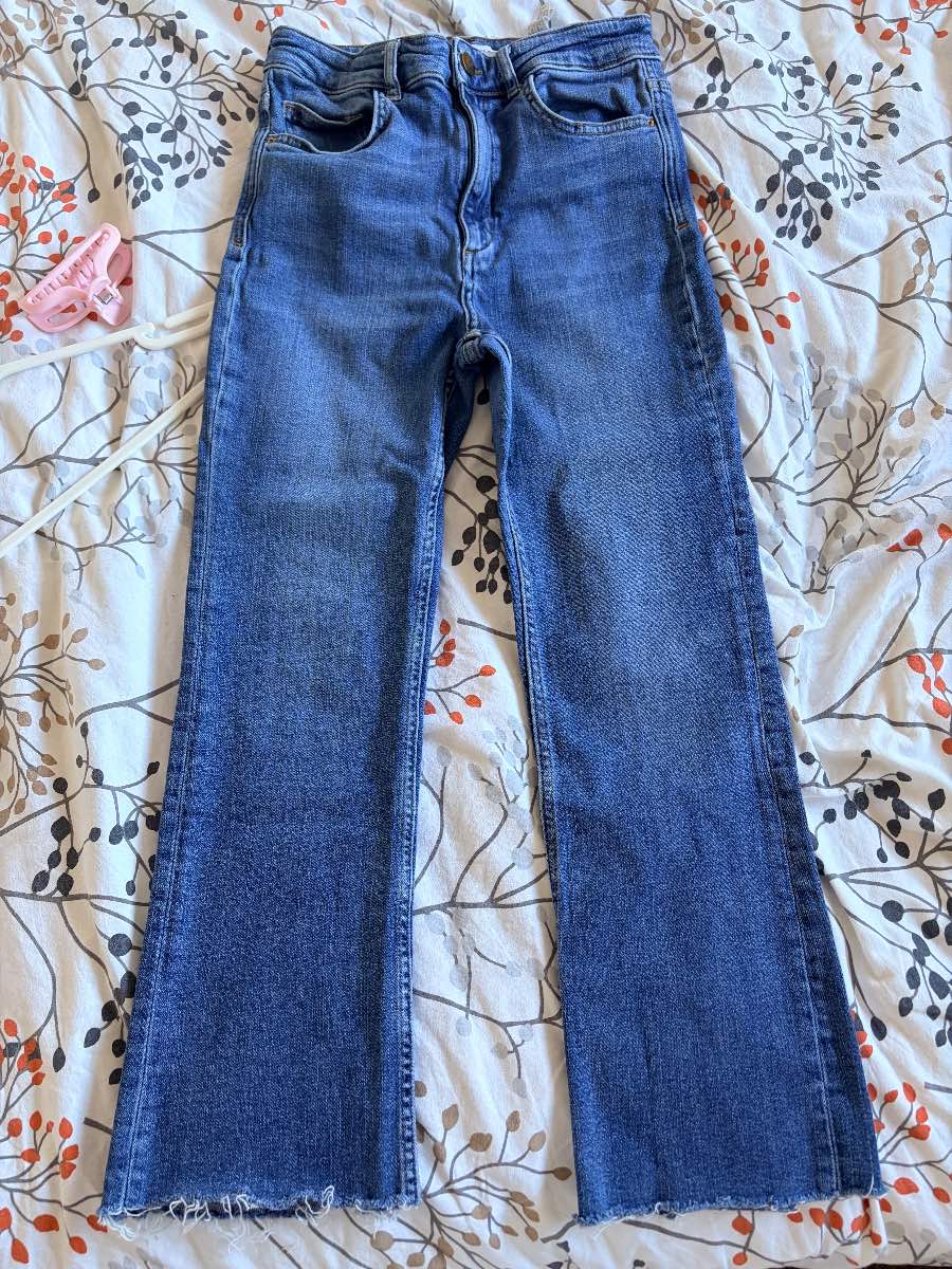 Zara Wide Leg Ankle Grazer Jeans Size 8-10