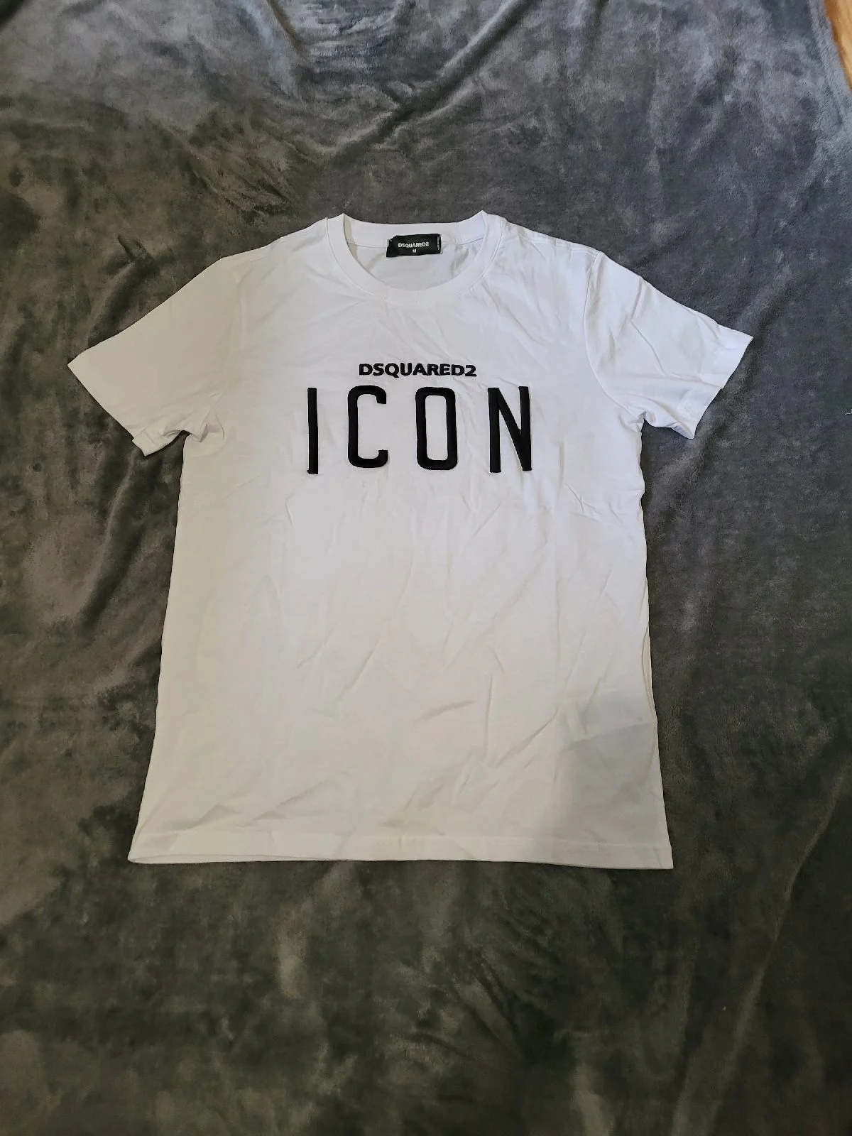 Dsquared2 Tshirt Size Medium Mens
