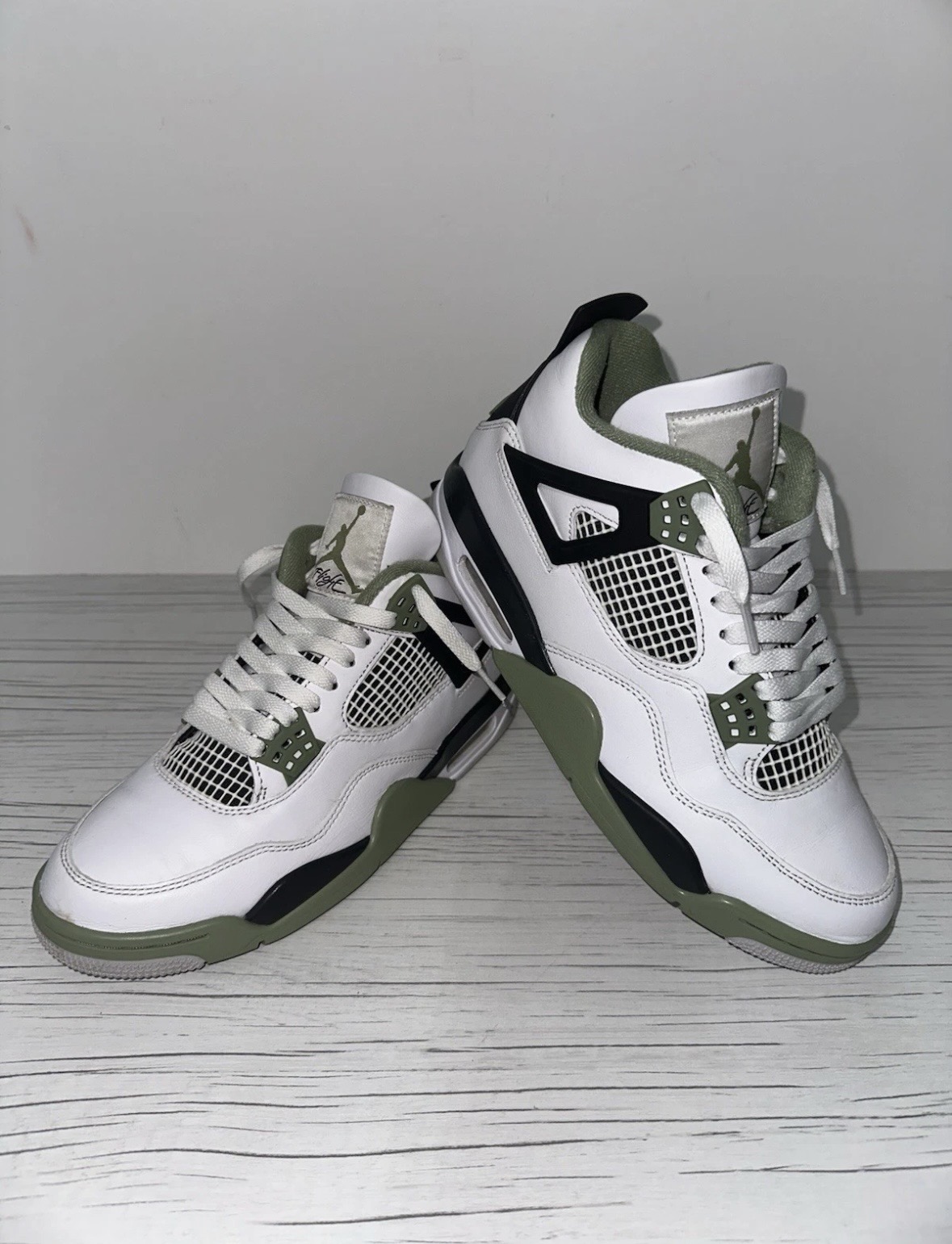 Nike Air Jordan 4 Retro Seafoam Oil Green Womens UK 7 AQ9129-103 NO BOX