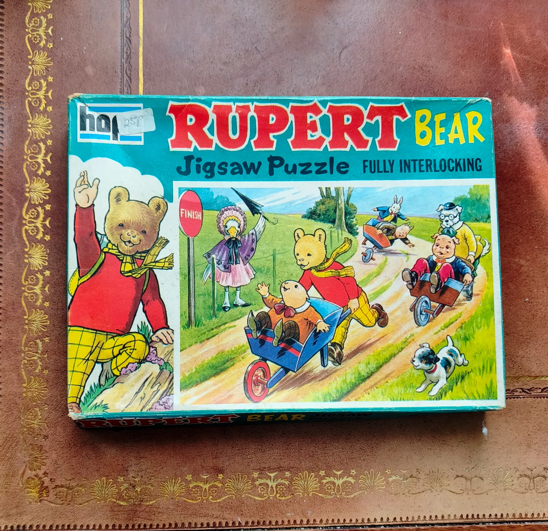1973 RUPERT BEAR - WHEELBARROW RACE JIGSAW PUZZLE- 80 PIECE - COMPLETE, HOPE