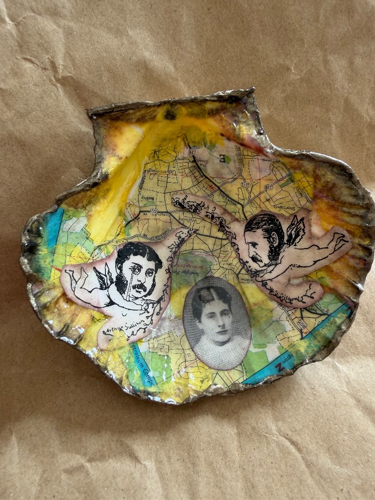 Cherub vintage look trinket dish - handmade