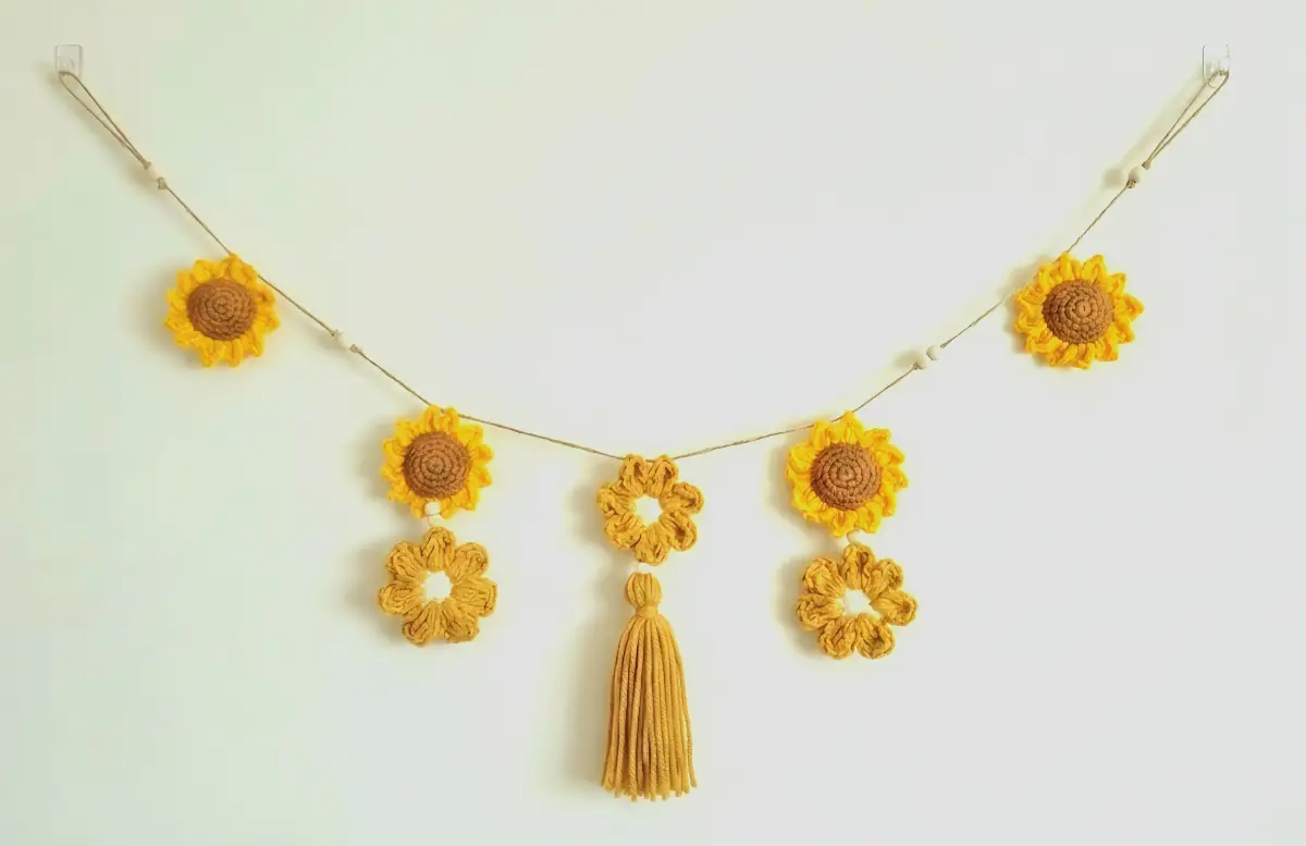 Sunflower crochet garland