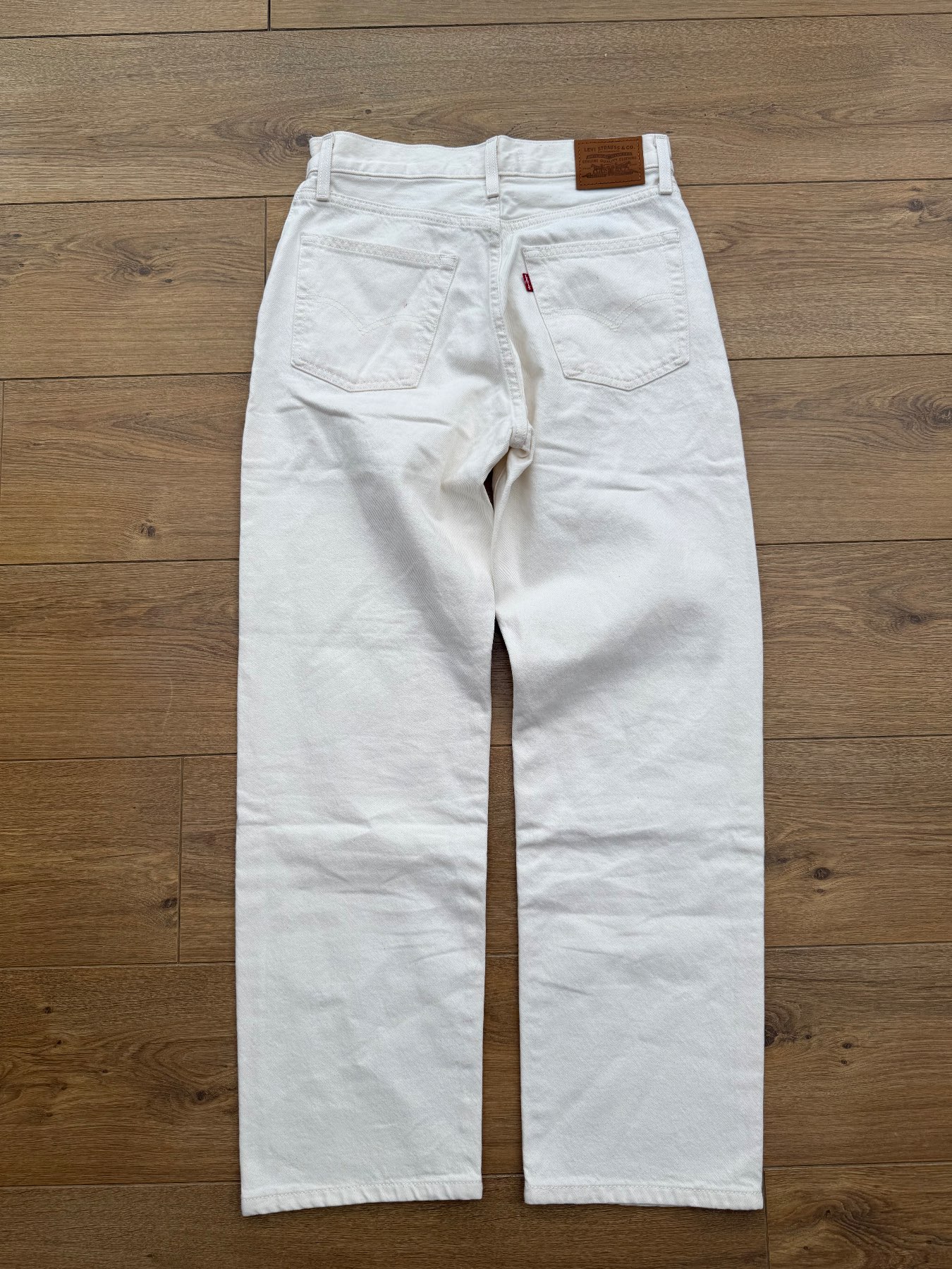 Levi’s Easy Dad Jeans Ecru Waist 27 Leg 30 New