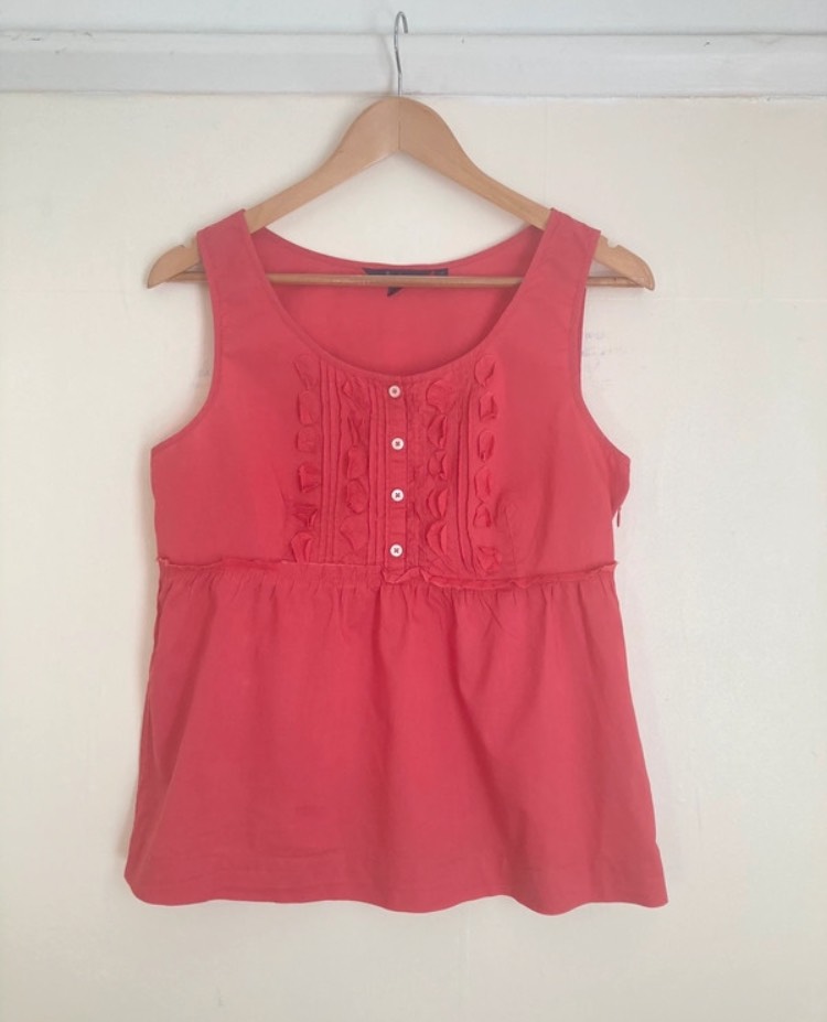 Boden pintuck ruffle sleeveless top blouse Size 12