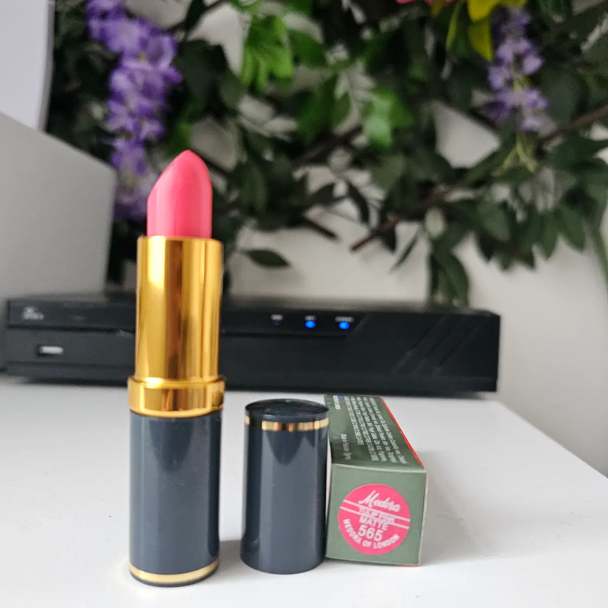 Medora Matte Lipstick shade 565