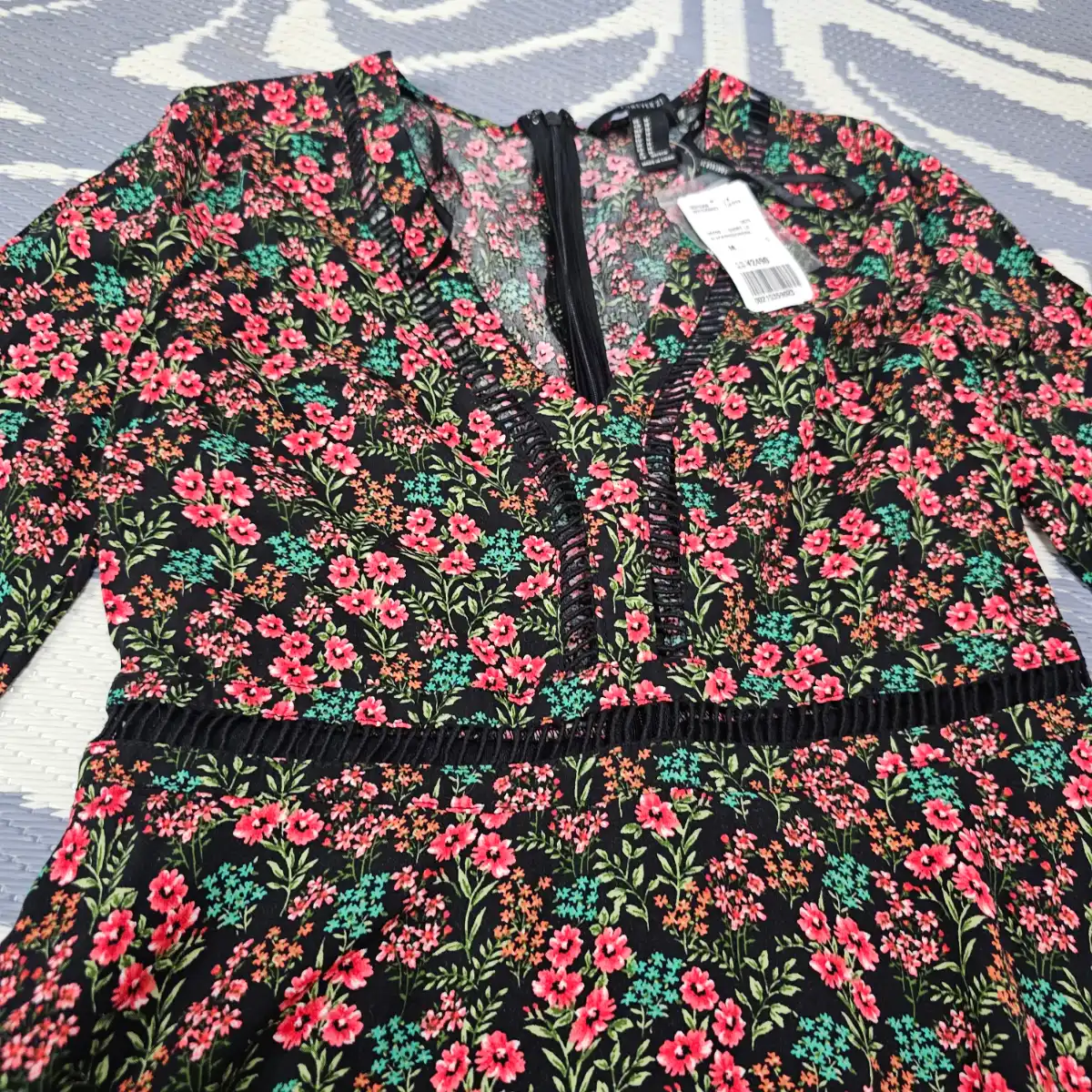 Forever 21 Black Floral Long Sleeve Skater Dress
