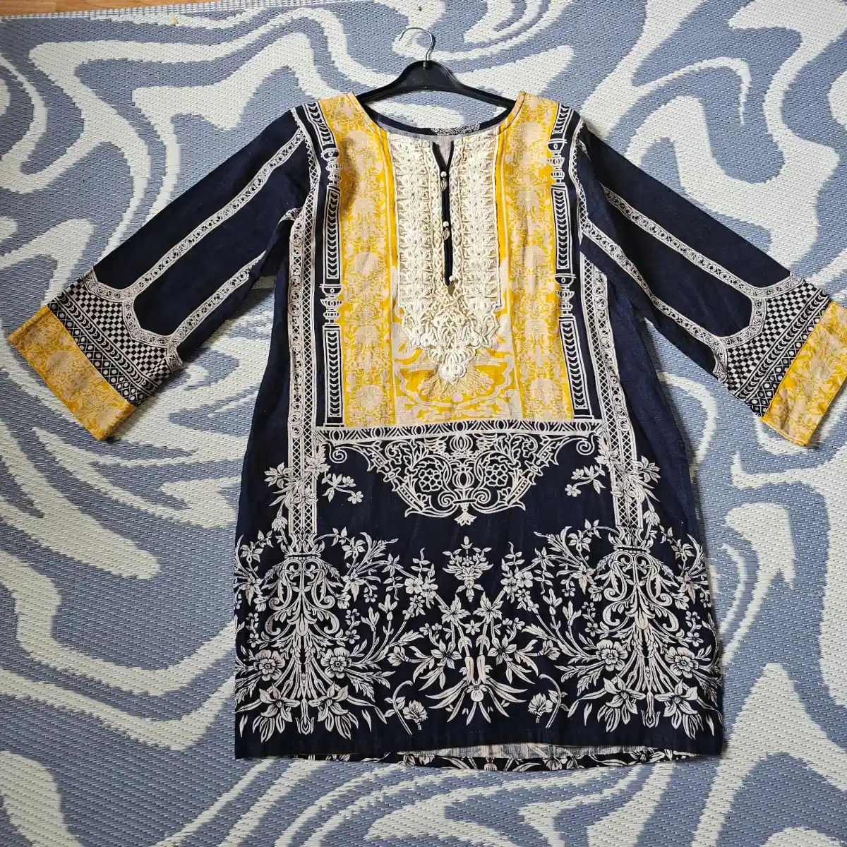 Women's Navy & Mustard Embellished Kurta – Medium