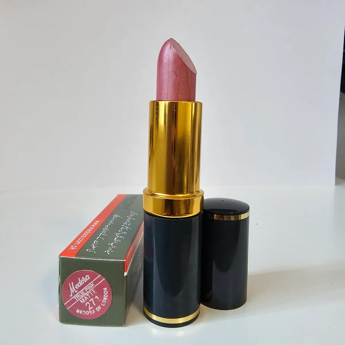 Medora Matte Lipstick shade 271