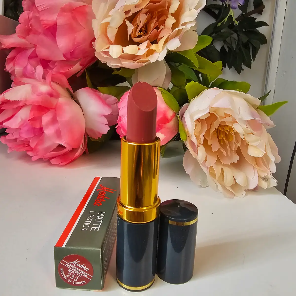 Medora Matte Lipstick shade 233