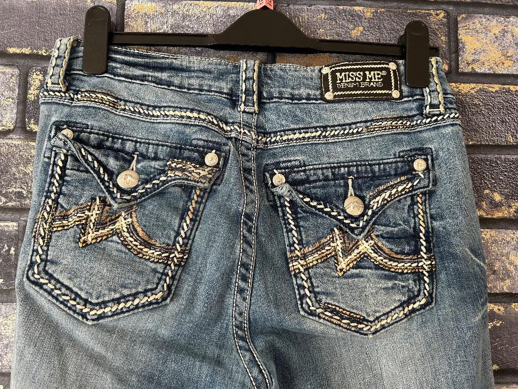 Vintage Y2K Miss Me Denim Brand Boyfriend/Capri Jeans – Size 10-12
