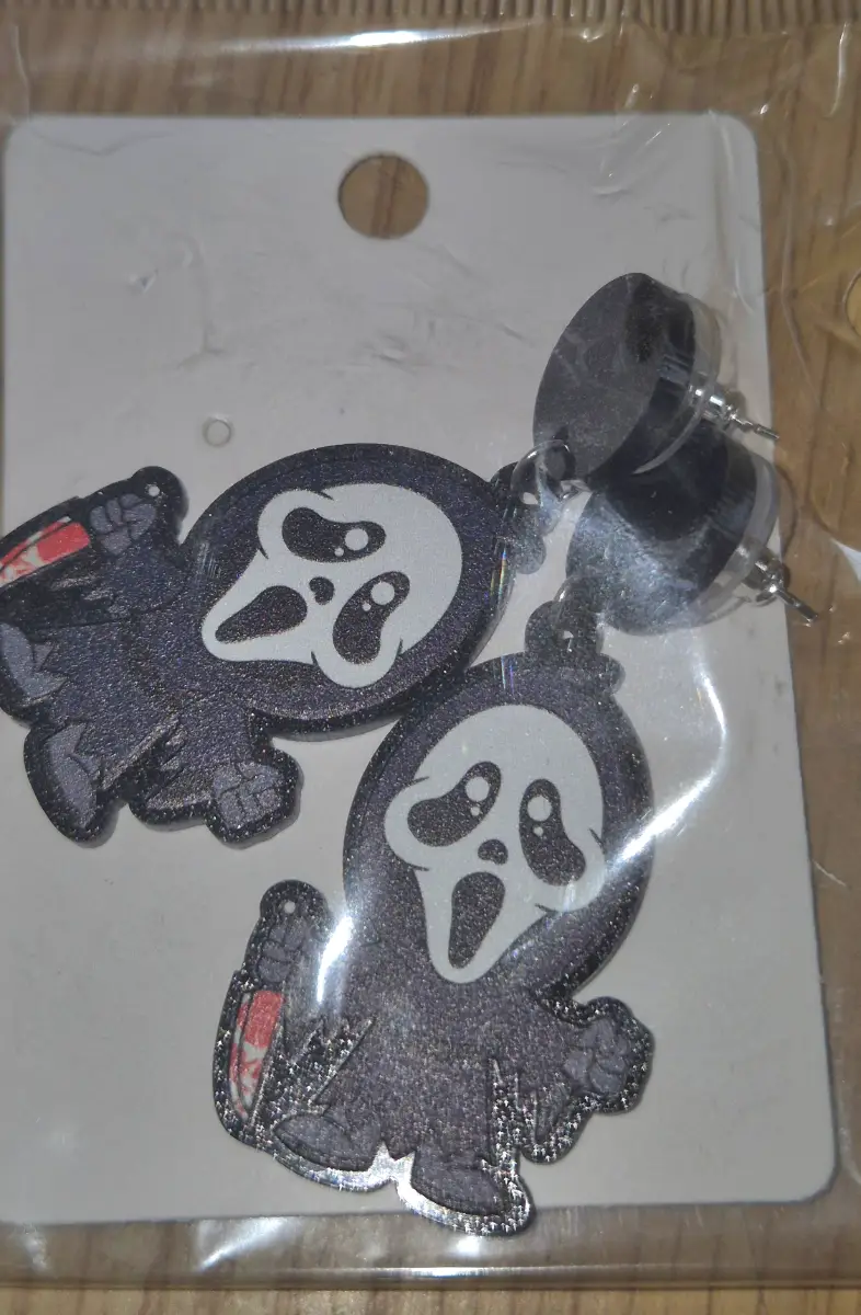 Scream earrings