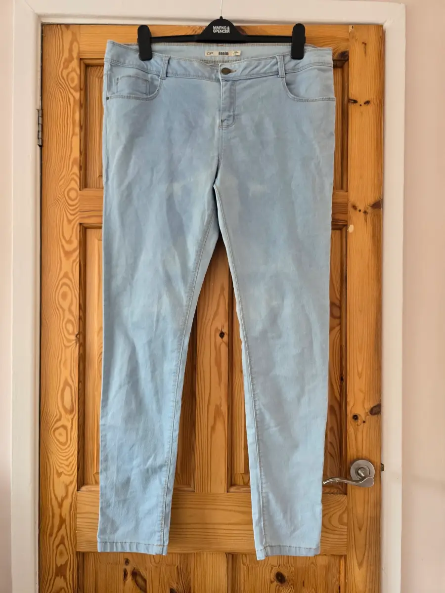 Dorothy Perkins Light Wash Skinny Jeans – Size 18R