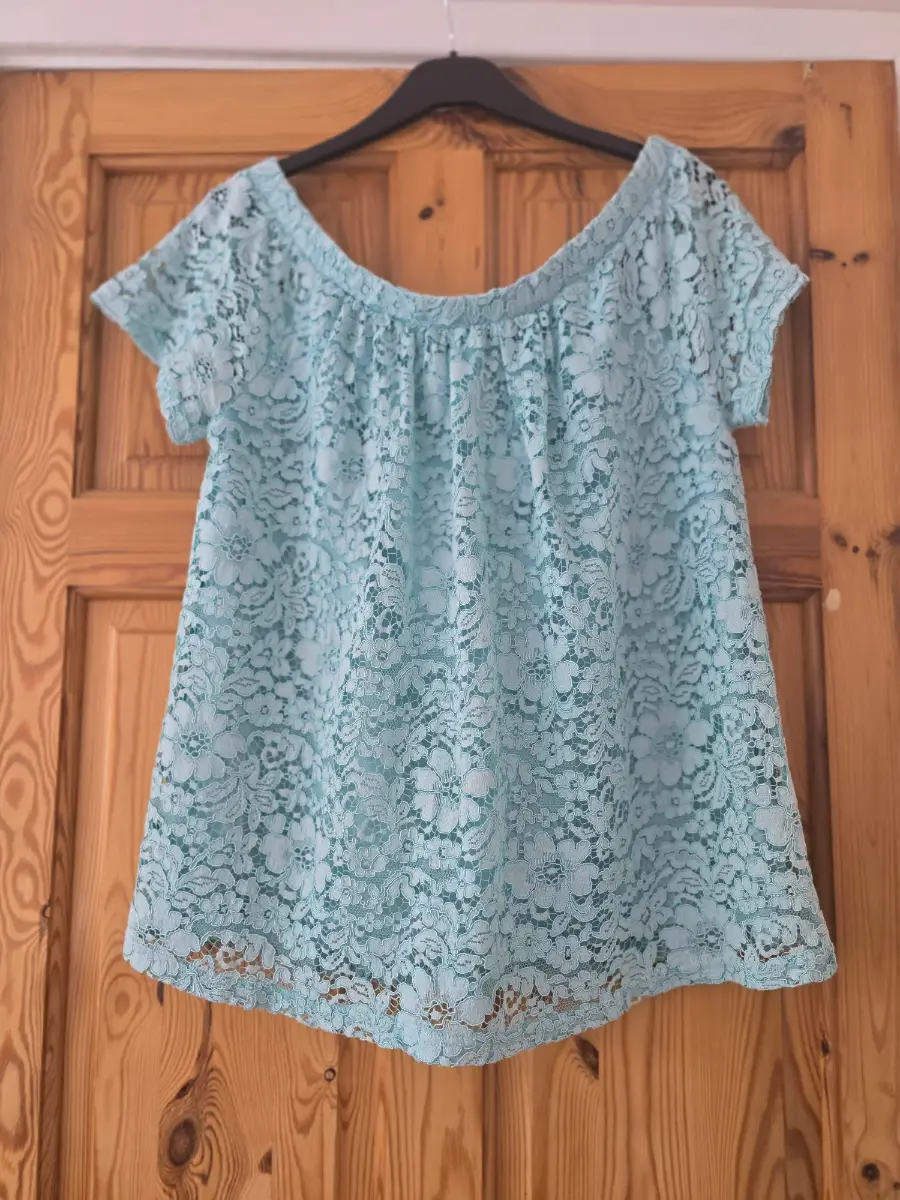 Peacocks Pale Green Lace Bardot Top - Size 16 💙