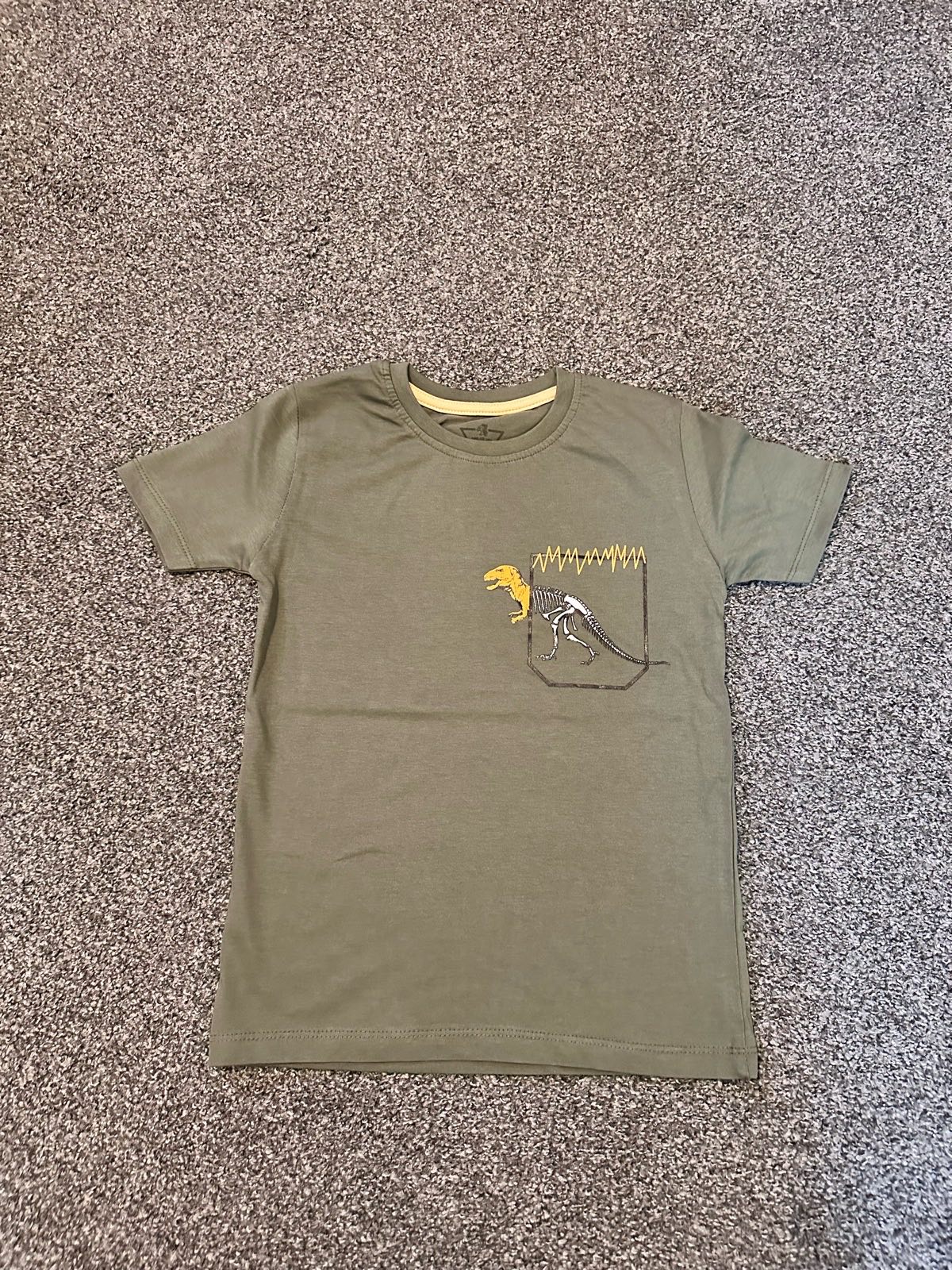 Boys T-shirt 8 years 100 % cotton